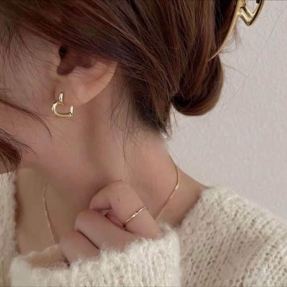 2️⃣2/$50 AL STUDIO Heart shaped earrings (Gold)